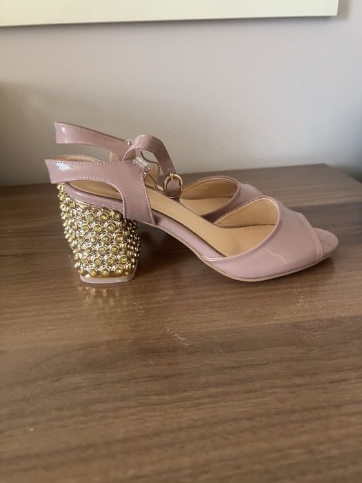 Босоножки 35размер, новые