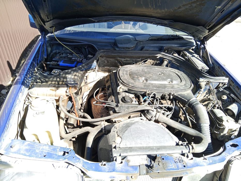 Мерседес 1990года на ходу