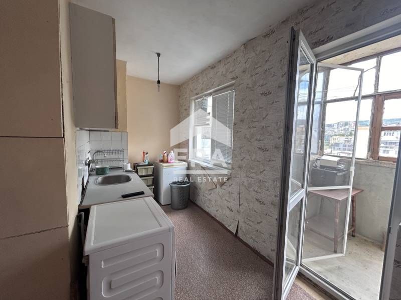 Продава се Тристаен апартамент в Варна, Кайсиева градина - 85 кв.м за 1176 €/кв.м - Снимка #3