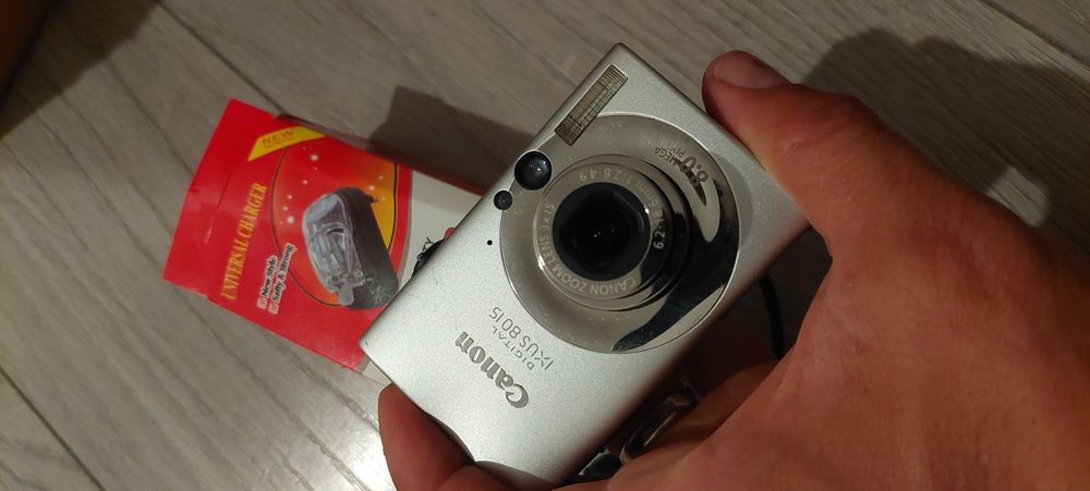 Canon Ixus 80is cu defect