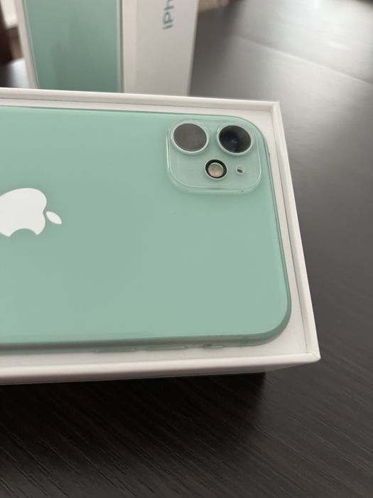 Vand Iphone 11 ca nou!