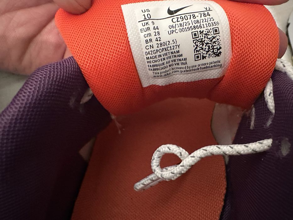 Продам кроссовки