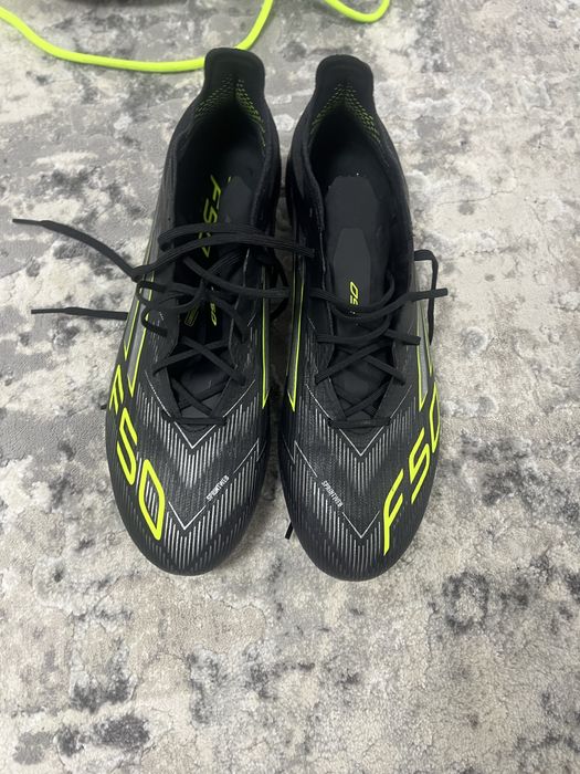 ghete adidas f50 noi