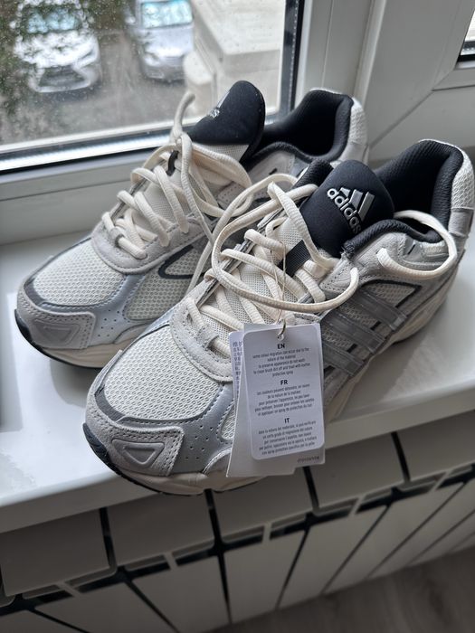 Кроссовки Adidas APE 779001