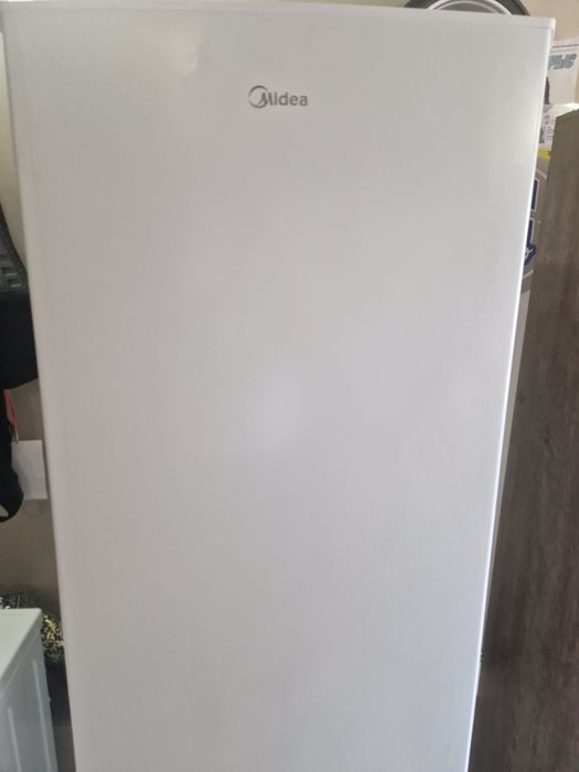 Холодильник двухкамерный!