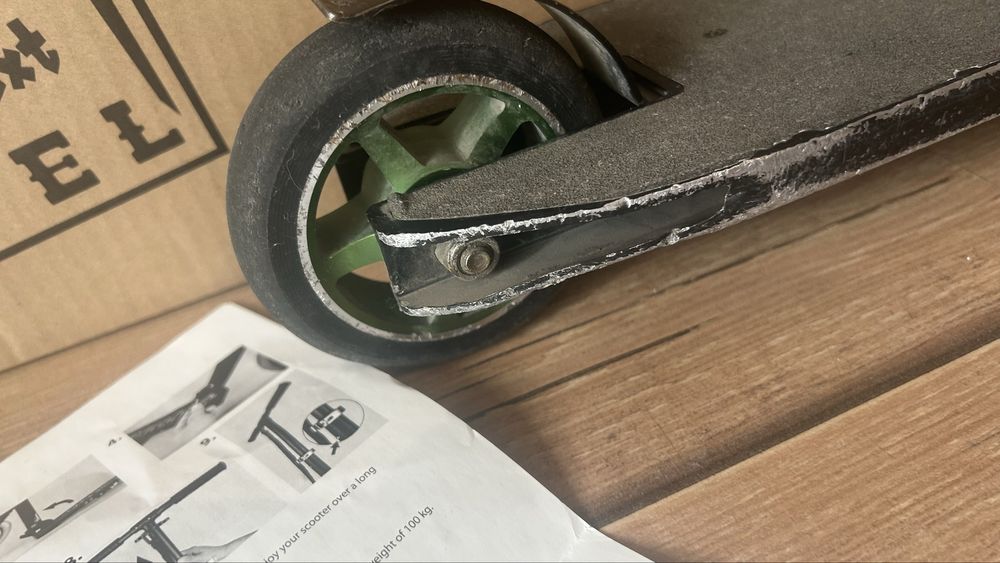 Самокат Bad frog тоюковой 100% оригинал.