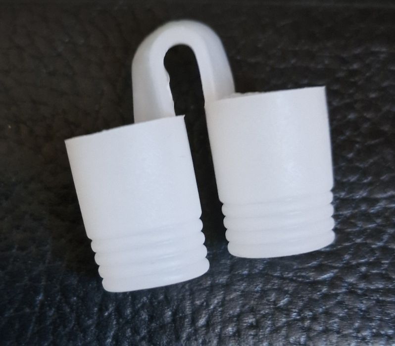 Силиконова щипка с отвори против хъркане