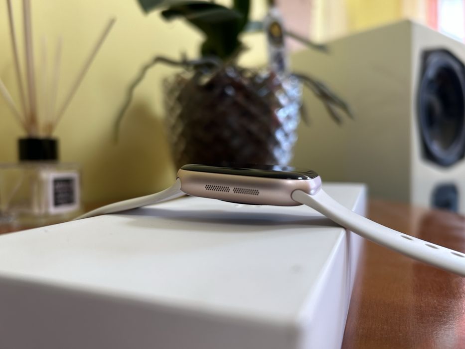 Apple Watch Series 10 – Rose Gold, 42 mm | Перфектно състояние