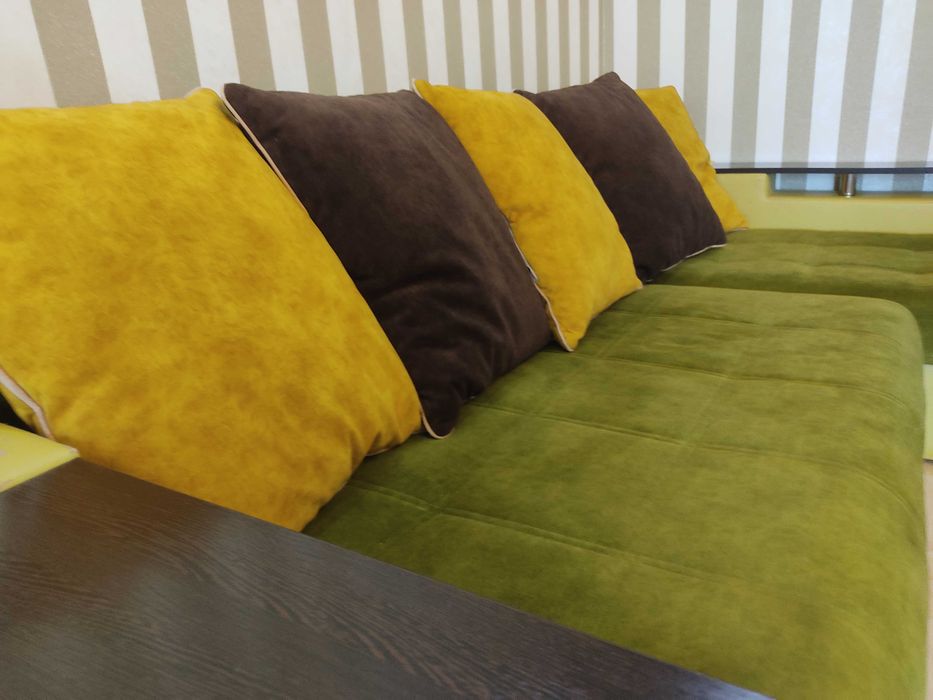 Продаётся угловой диван.