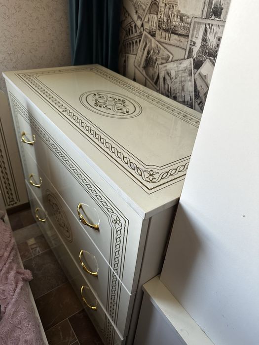 Продается спальный гарнитур в отличном состоянии