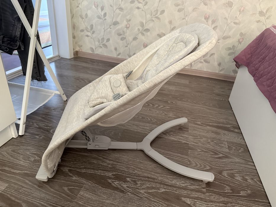 Шезлонг Happy baby Hugger