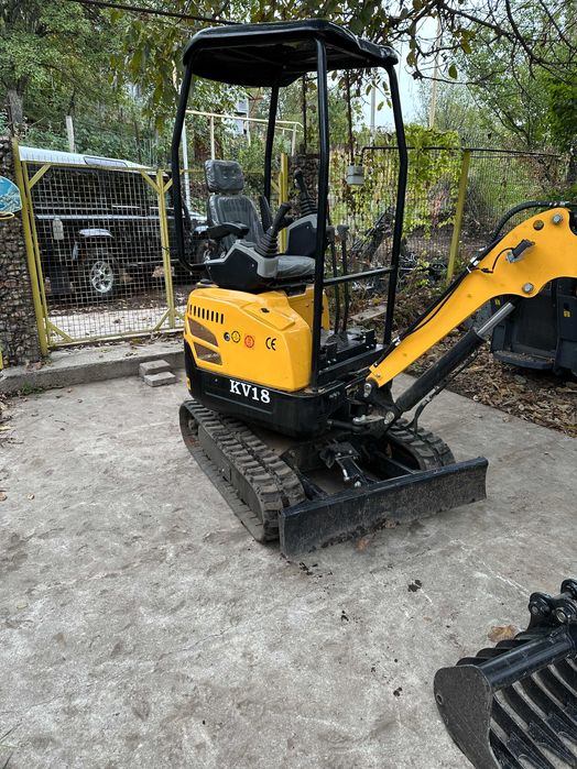 Мини-экскаватор Leking KV18