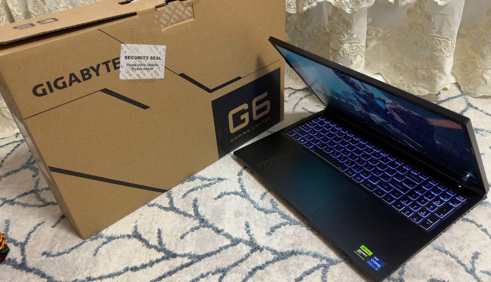Игровой ноутбук GIGABYTE G6/i7-13700H/RTX4060 8гб/ ОЗУ 16гб/SSD 1тр