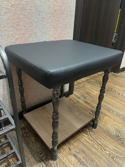 Продам полку для обуви и пуфик