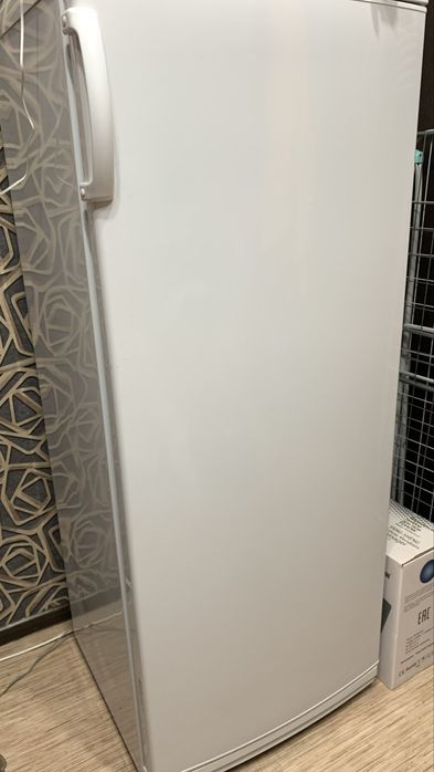 Продам морозильник Атлант