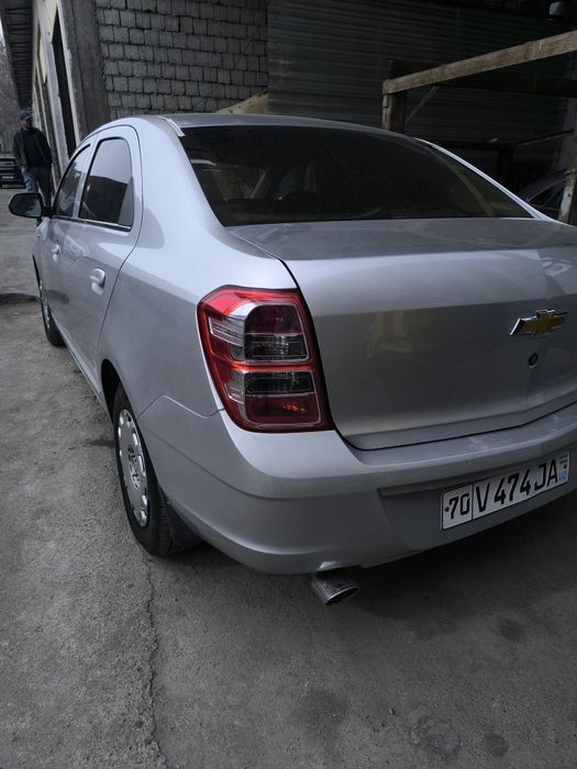 срочнийга 2013 йил 2 та жойида краскаси бор холати яхщи прапан гази б