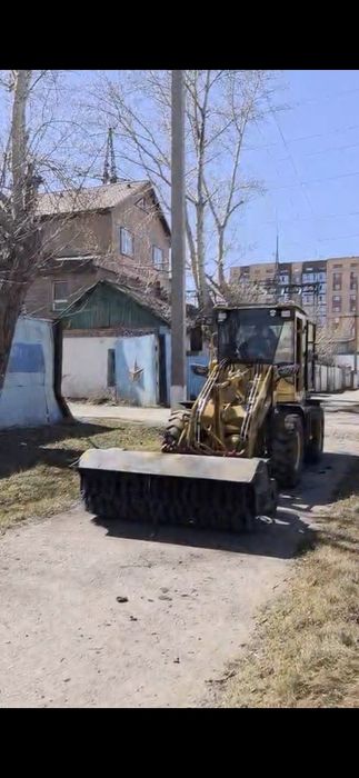 Минипогрузчик уборка территорий