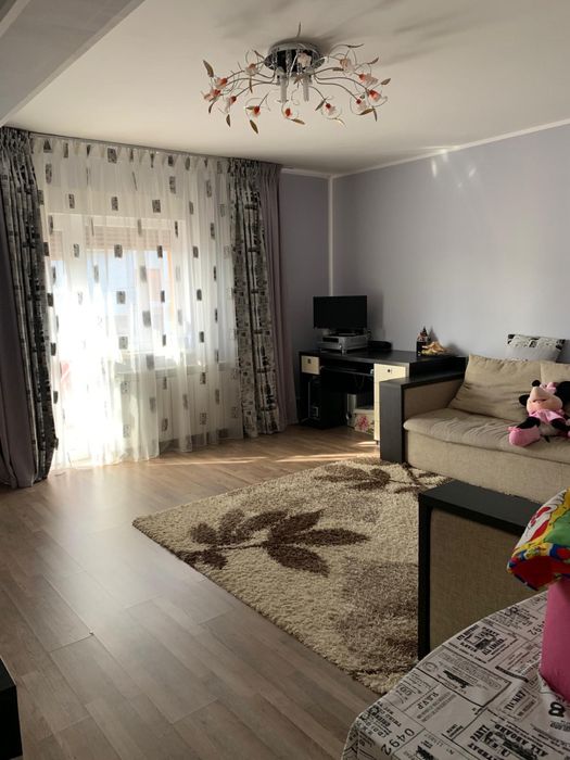 Se vinde casa zona Metro(sat Costi)