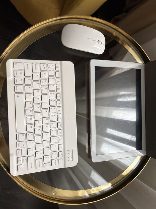 Tableta cu tastatura Yotopt