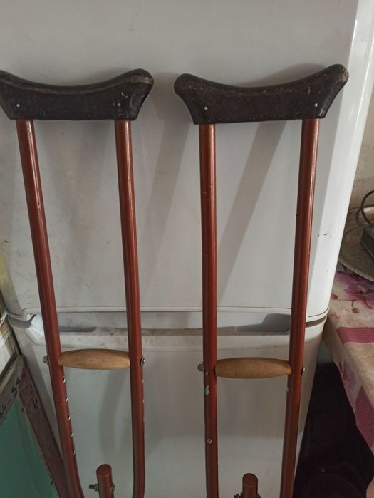 Костыли железные