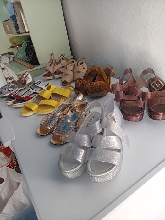 Маратонки и летни сандали