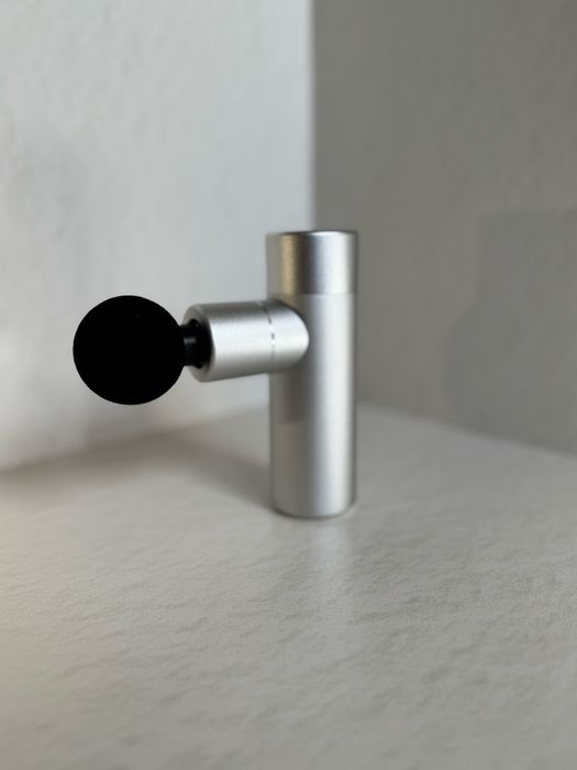 Перкуссионый массажер