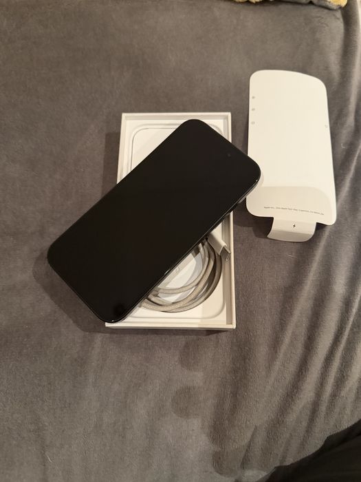 Продам iphone 15, на 128гб, акб 84,