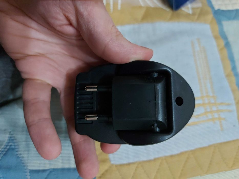 Универсално зарядно устройство LS Star