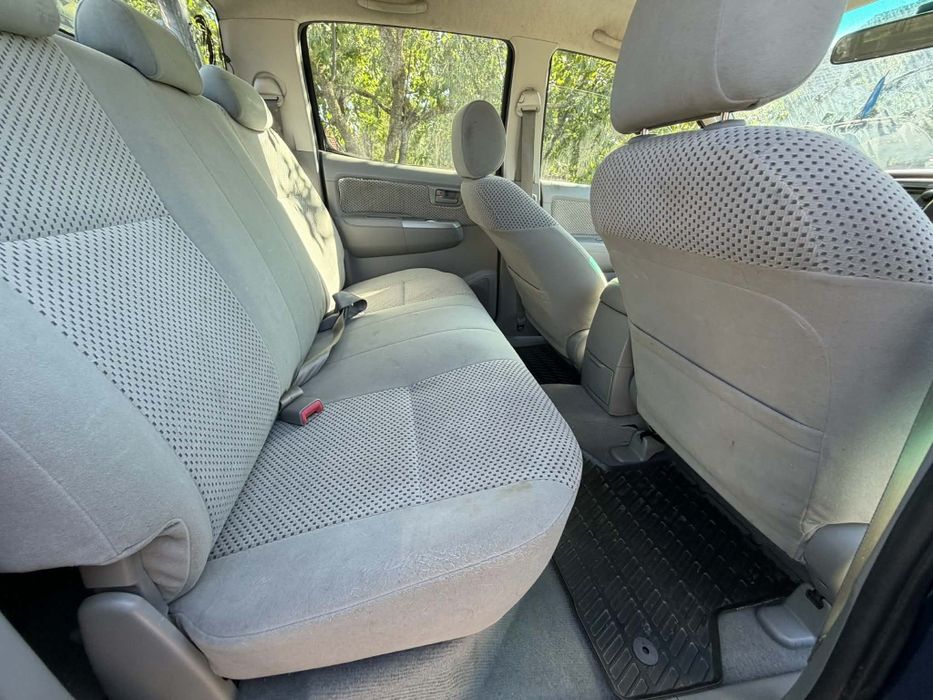 Toyota Hilux 3.0 2008 volan dreapta