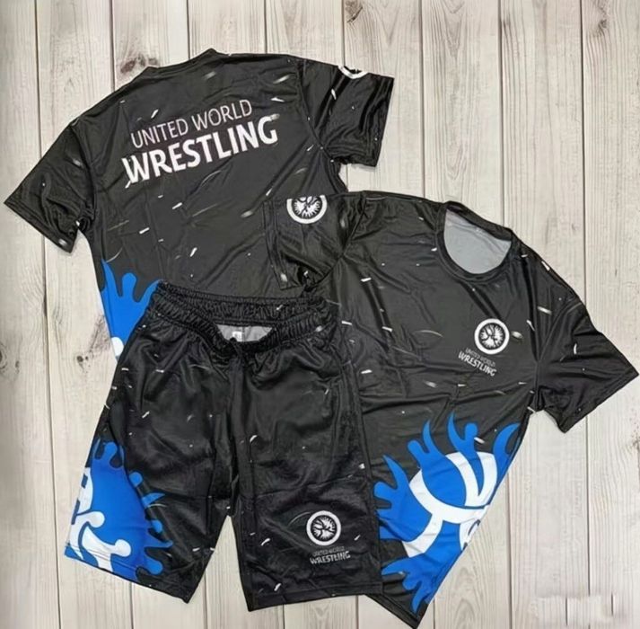 Спортивный комплект UWW (футболка + шорты)
​Легкий и удобный набор для