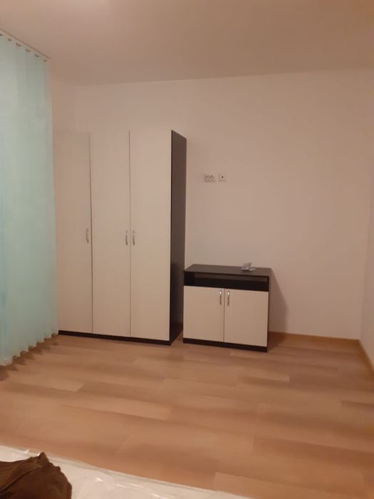 Apartament de închiriat
