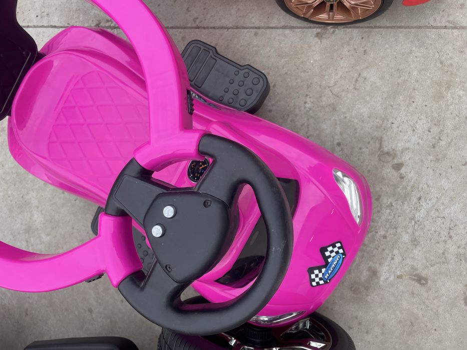 Masinuta de impins Chipolino Turbo Pink cu maner si claxon