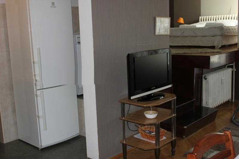 Дава се под наем Двустаен апартамент в София, Център - 58 кв.м за 475 € - Снимка #1