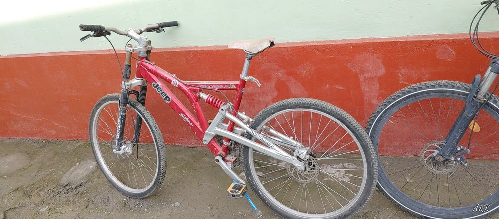 2 та Велесопед сотилади.