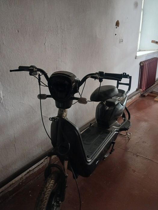 Продам скутер элетро