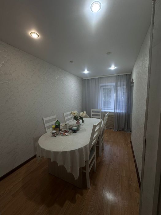 Продам квартиру 3-х комнатную
