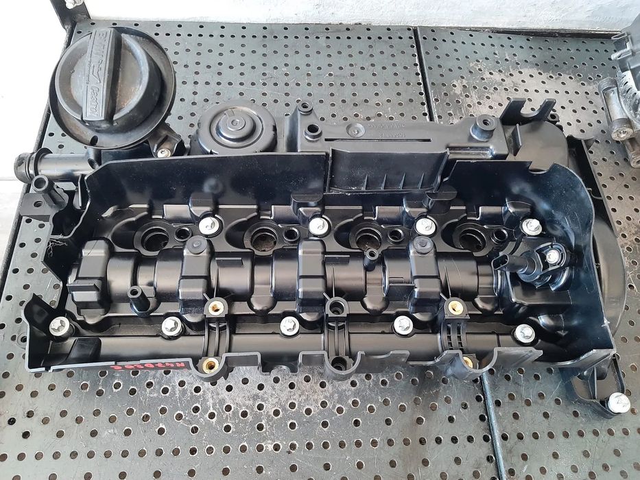 capac chiulasa culbutori  2.0 d n47d20c bmw seria 1 f20 f21 seria 3 f30  f31  15265812