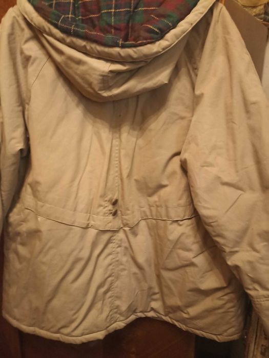 Куртка женская светлая, очень теплая .