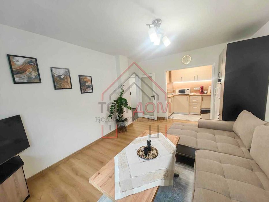 Дава се под наем Двустаен апартамент в Варна, Гръцка махала - 65 кв.м за 612 € - Снимка #1