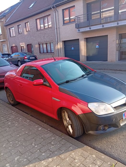 Vând Opel tigra twintop