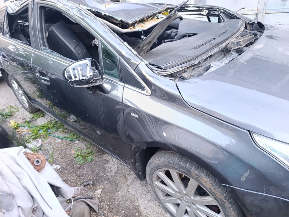 Toyota Avensis 2.0i 152hp 2.2d-cat 150hp Estate НА ЧАСТИ