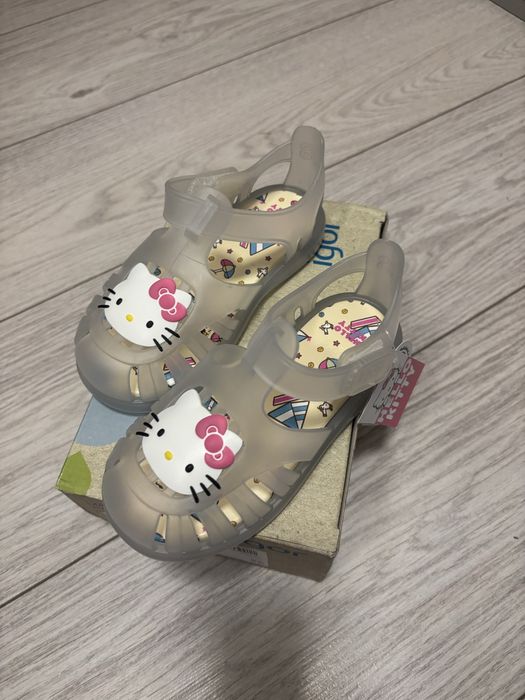 Нови сандали Igor Hello Kitty 26