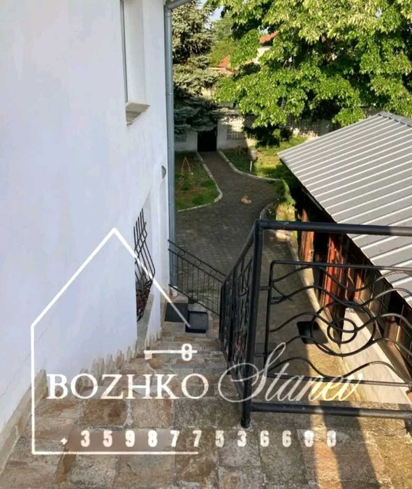 Продавам къща в с. Детелина