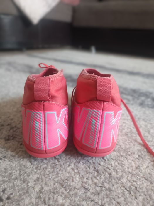 Ghete de fotbal Nike Mercurial +semnătura de la Myddas