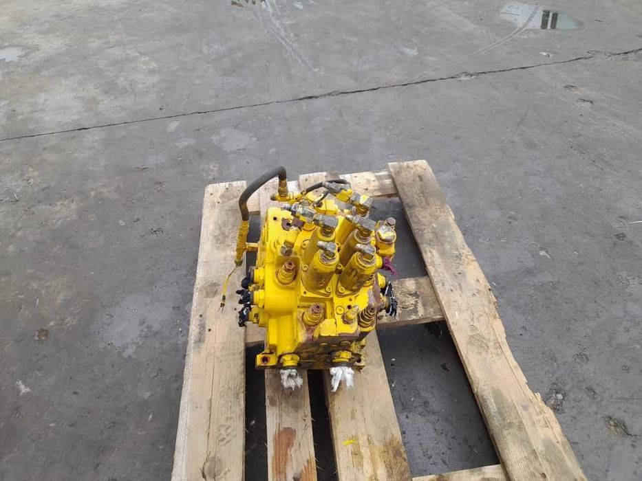 Distribuitor hidraulica KMX13D excavator Kobelco SK 130