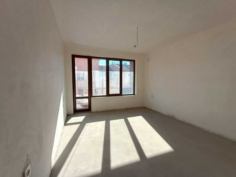 Продава се Тристаен апартамент в Велико Търново, Център - 93 кв.м за 1160 €/кв.м - Снимка #4