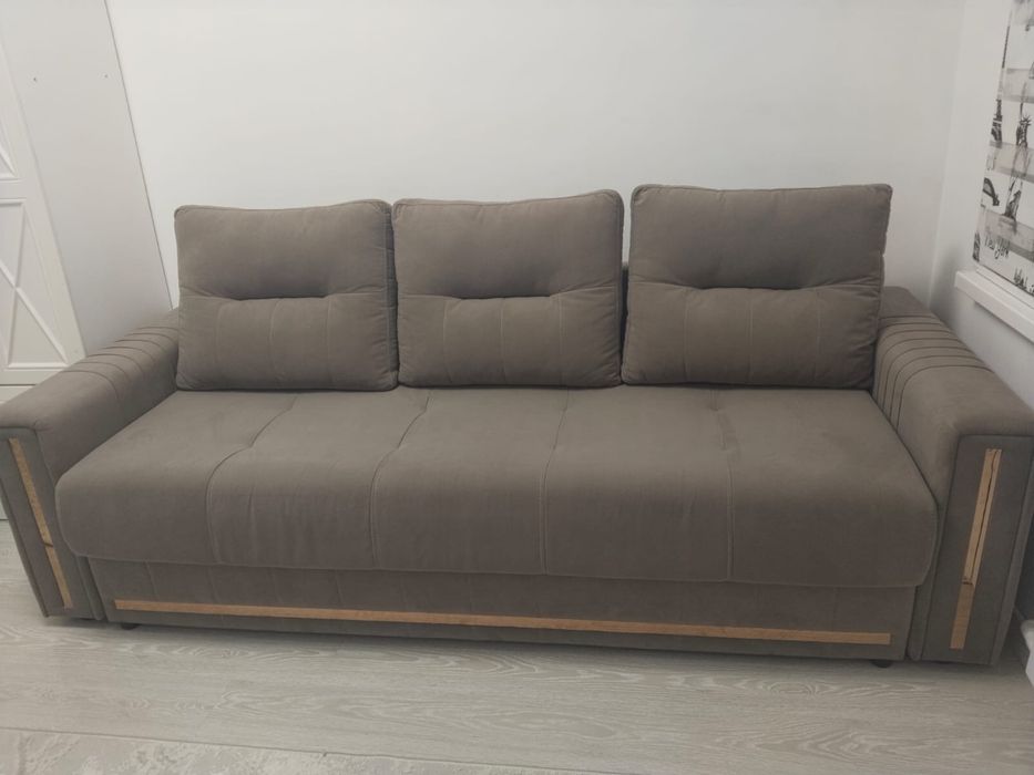 Продается диван в отличном состоянии