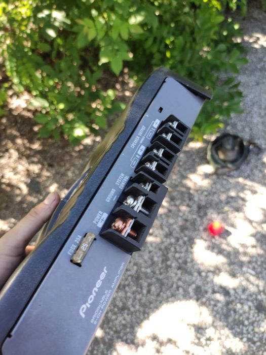 Продавам усилвател Pioneer Gm 3200T