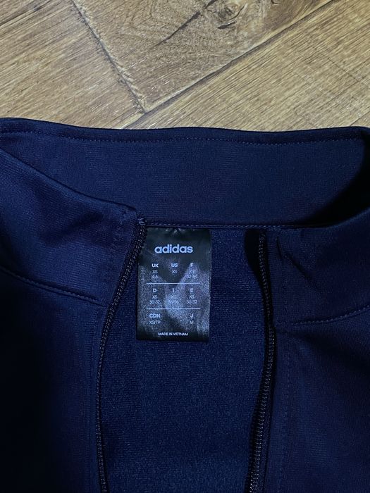 adidas спортивная зипка