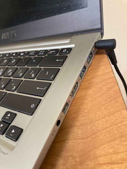 Ноутбук ASUS Zenbook UX32L нерабочий